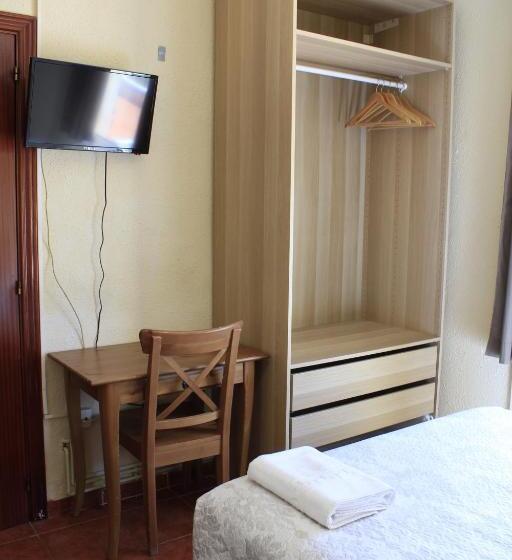 חדר סטנדרט, Hostal La Romànica