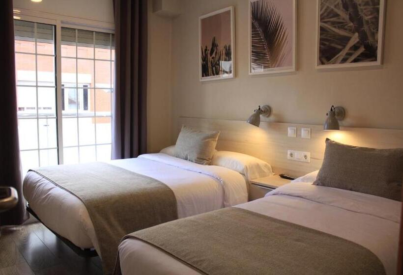 חדר סטנדרט, Hostal La Romànica