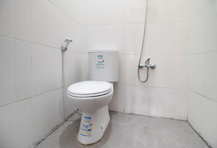 Номер Deluxe, Reddoorz @ Jalan Palagan