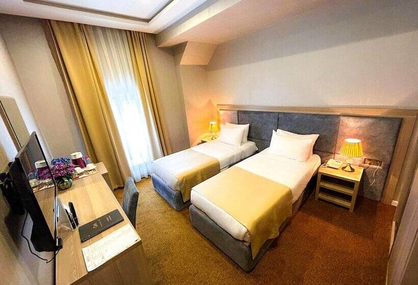 اتاق استاندارد, Grand Midway