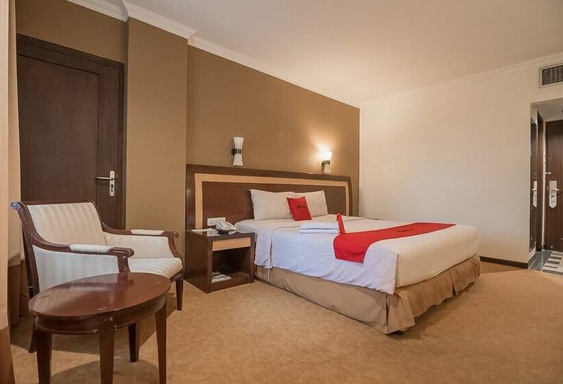 Номер Deluxe, Reddoorz Premium Syariah @ Semarang City Center