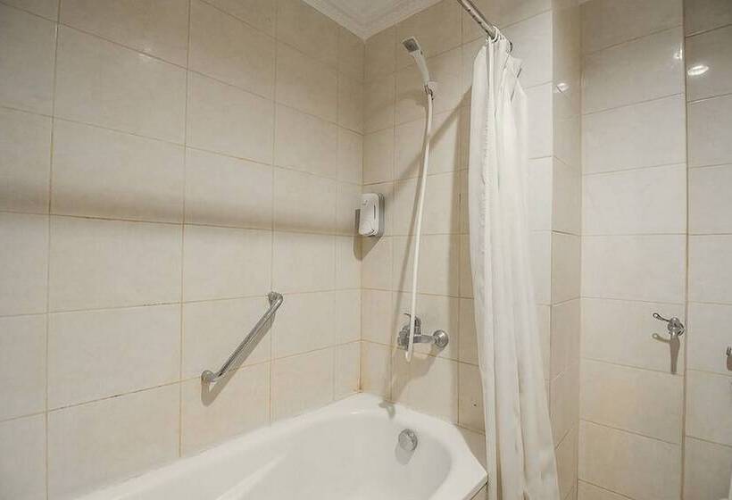 Люкс, Reddoorz Premium Syariah @ Semarang City Center