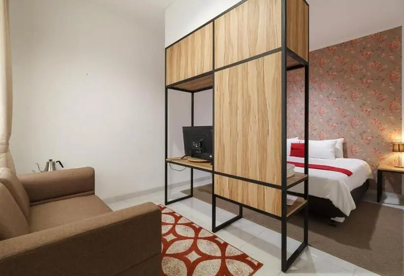 Deluxe Zimmer, Reddoorz Plus Near Exit Toll Puncak 2