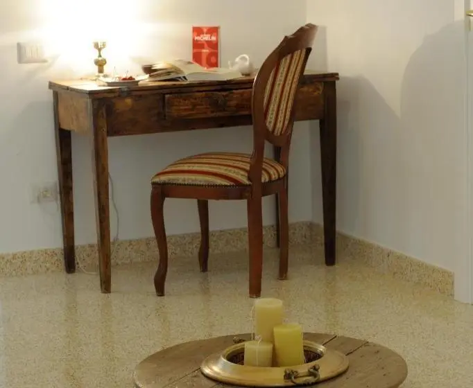 スタンダードトリプルルーム, Contrada Cappuccini