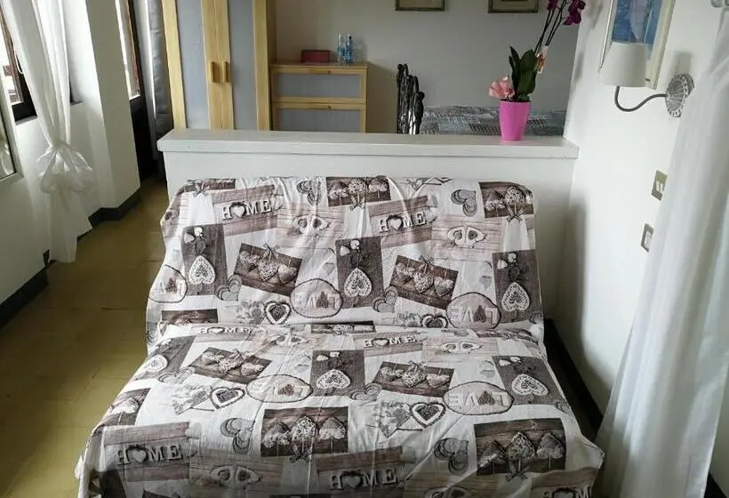 スタンダードルーム, Fattoria Del Pino