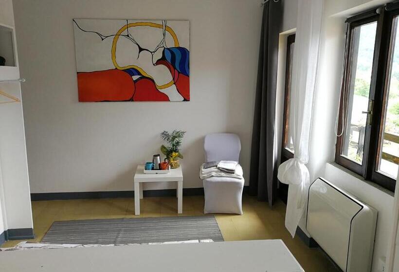 标准间, Fattoria Del Pino