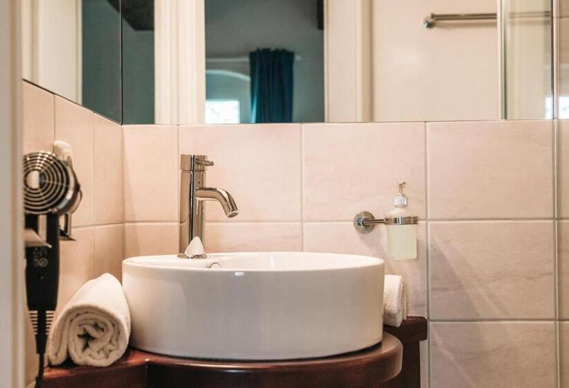 Standard Room Lake View, Inselresort Wilhelmstein