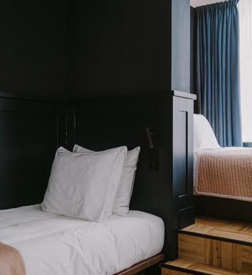 Quarto Triplo Standart, Supernova