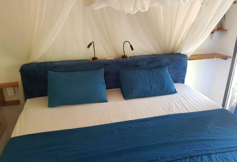 اتاق لوکس, Nomadders Ha Giang