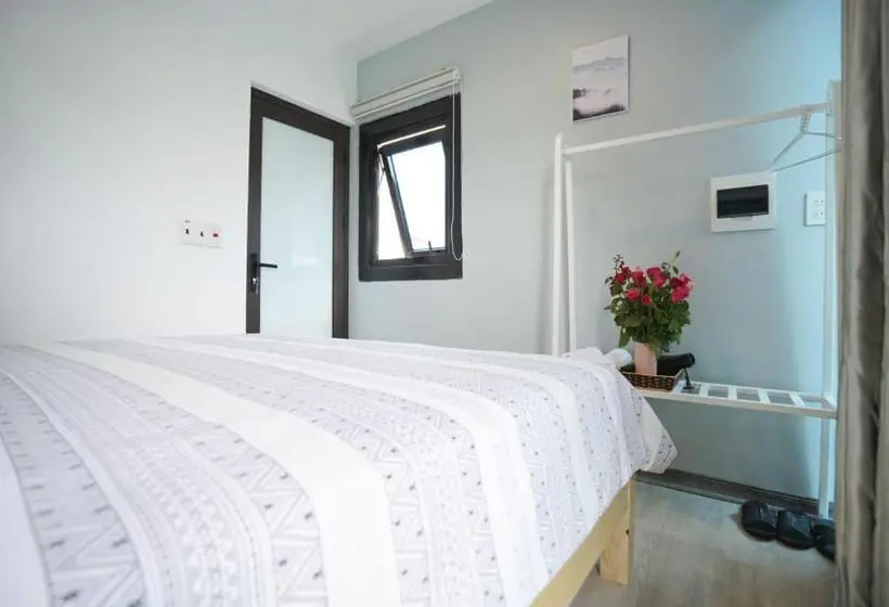 اتاق استاندارد با چشم‌انداز باغ, Almor Hostel With Pool In Right Center