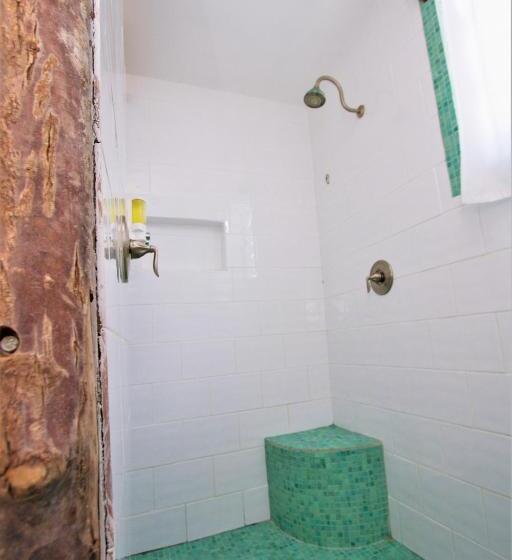 استودیو استاندارد با تخت کینگ, Sea Dreams