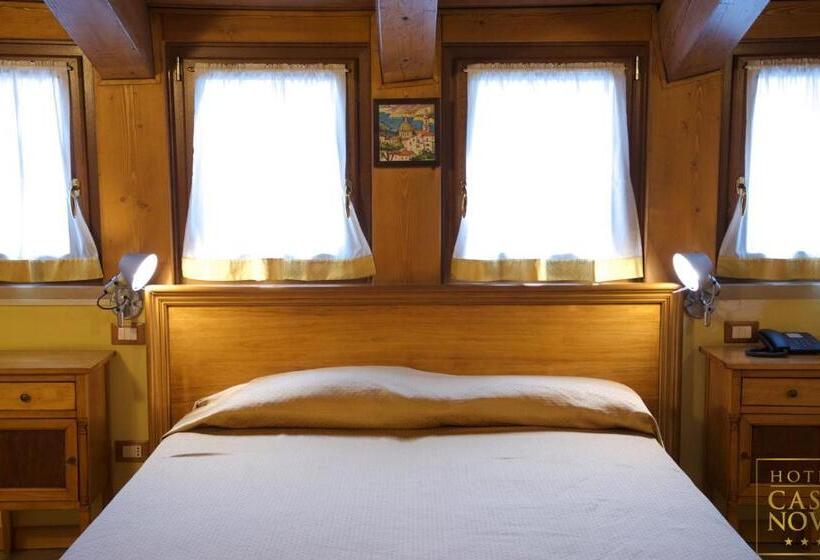 Habitació Triple Estàndard, Casanova