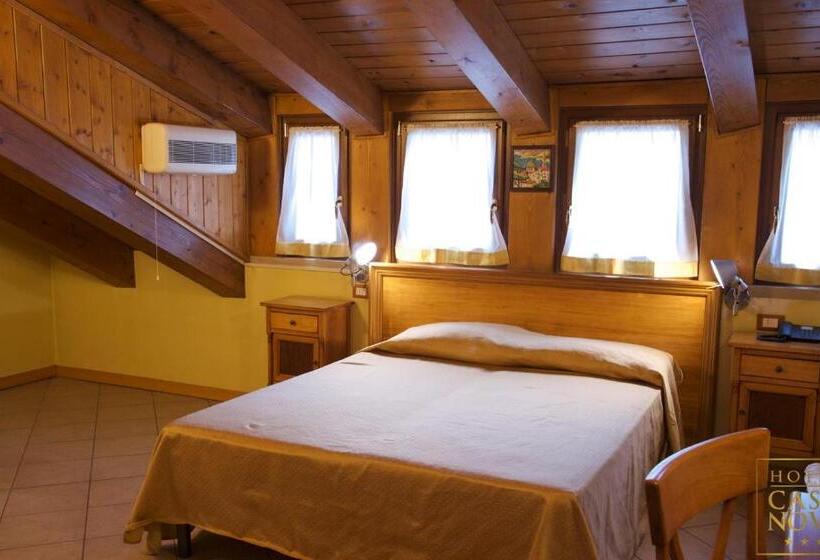 Habitació Triple Estàndard, Casanova