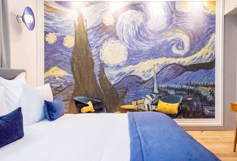 جناح جونيور, Des Iris