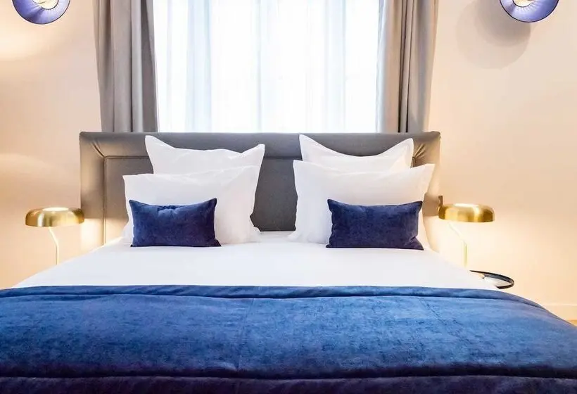Suite Junior, Des Iris