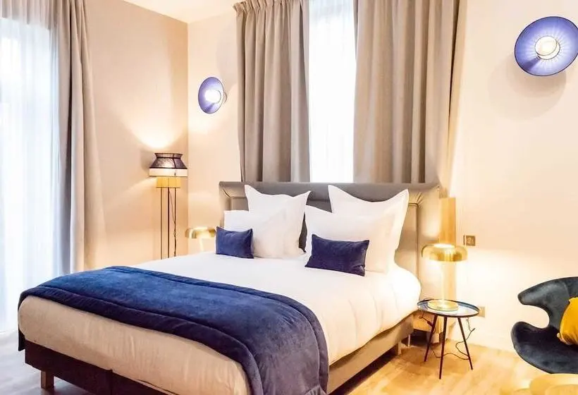 Suite Junior, Des Iris