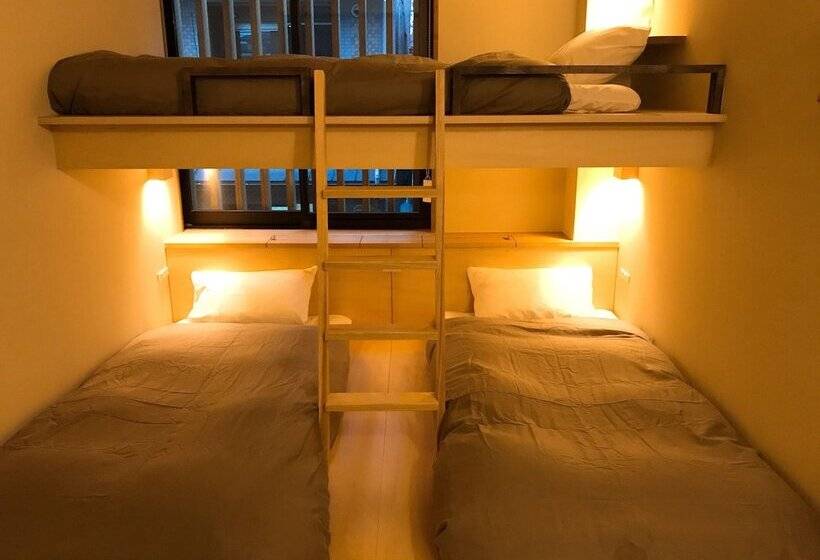 غرفة قياسية ثلاثية, Shikishiki Higashiyama