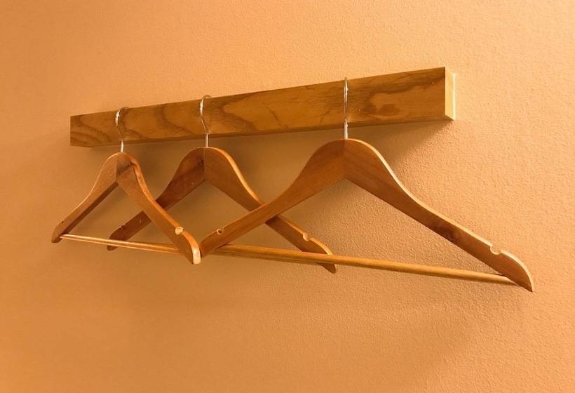 غرفة عائلية, Shikishiki Higashiyama