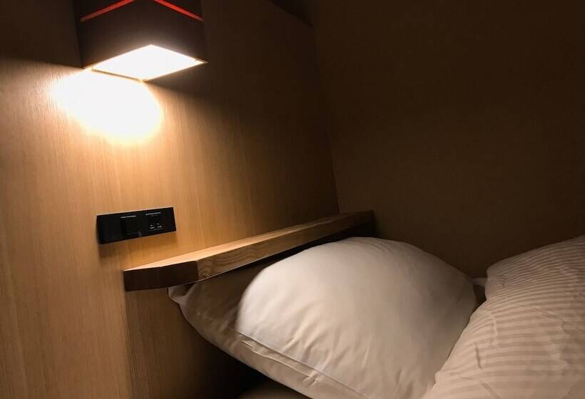 غرفة قياسية, Shikishiki Higashiyama