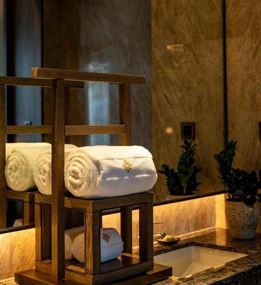 اتاق استاندارد با چشمانداز, Jinling Grand