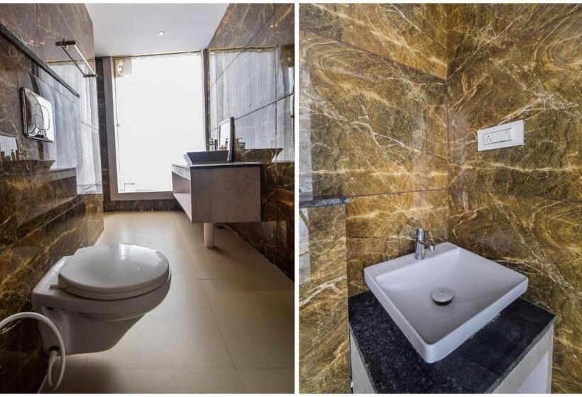 Люкс, O Kanchan Residency