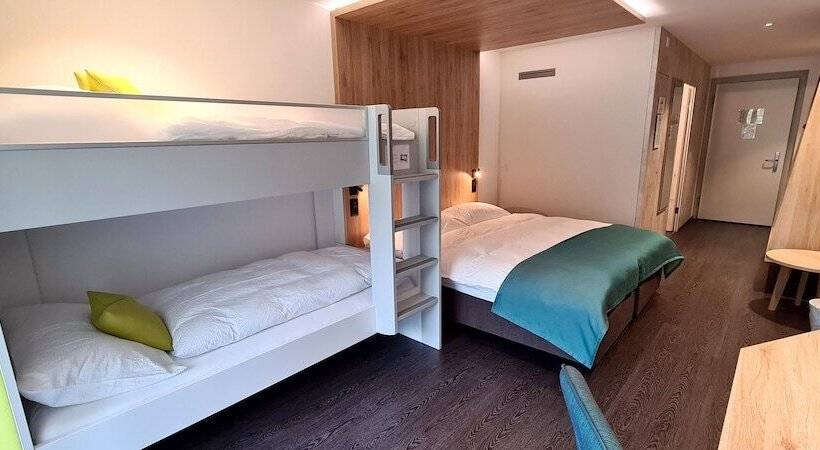 Familie Værelse, Sleep&stay   Self Check In