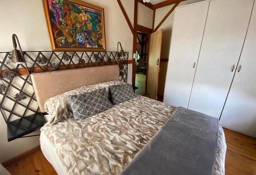 בקתת חדר, Bohemian Garden Cottages