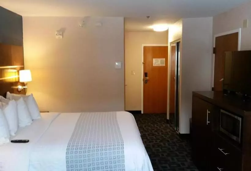 身障者適用キングサイズベッドルーム, Best Western Benton Harbor – St. Joseph
