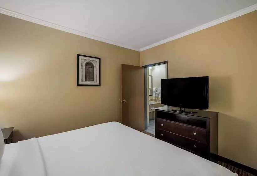 スイート, Best Western Gold Poppy Inn