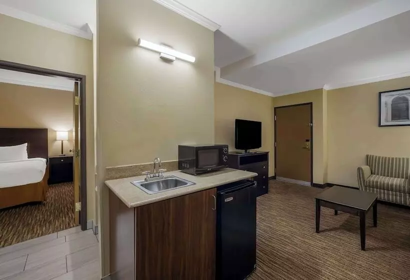 スイート, Best Western Gold Poppy Inn