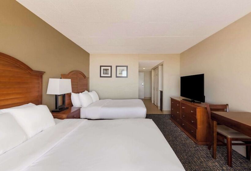 غرفه قياسيه سريرين مزدوجين, Comfort Inn South Oceanfront