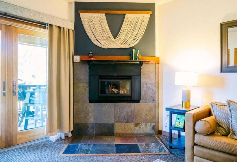 جناح, Costanoa Lodge And Camp