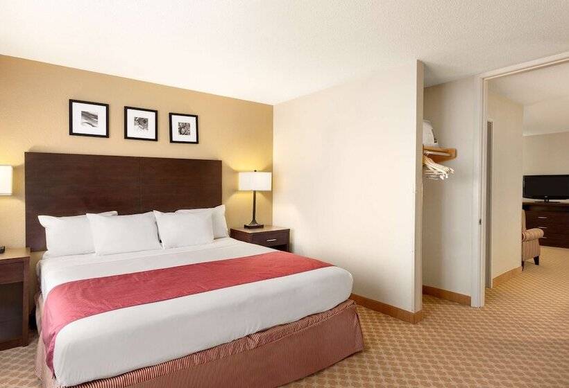 带按摩浴盆的套房, Country Inn & Suites By Radisson, Coon Rapids, Mn