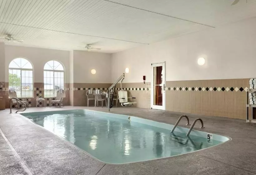 スイート, Country Inn & Suites By Radisson, Nevada, Mo