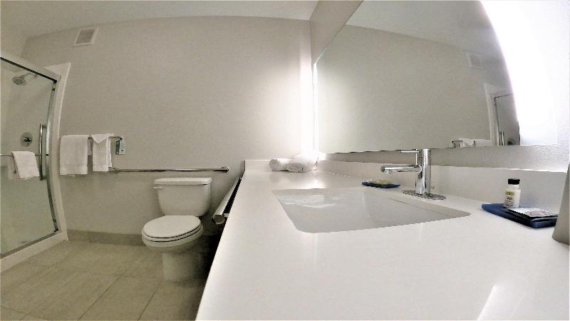 带大床的套房, Holiday Inn Express & Suites Hood River, An Ihg