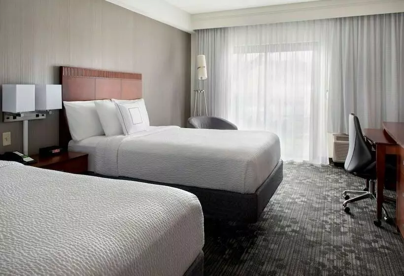 スーペリアースイート, Sonesta Select Boston Milford