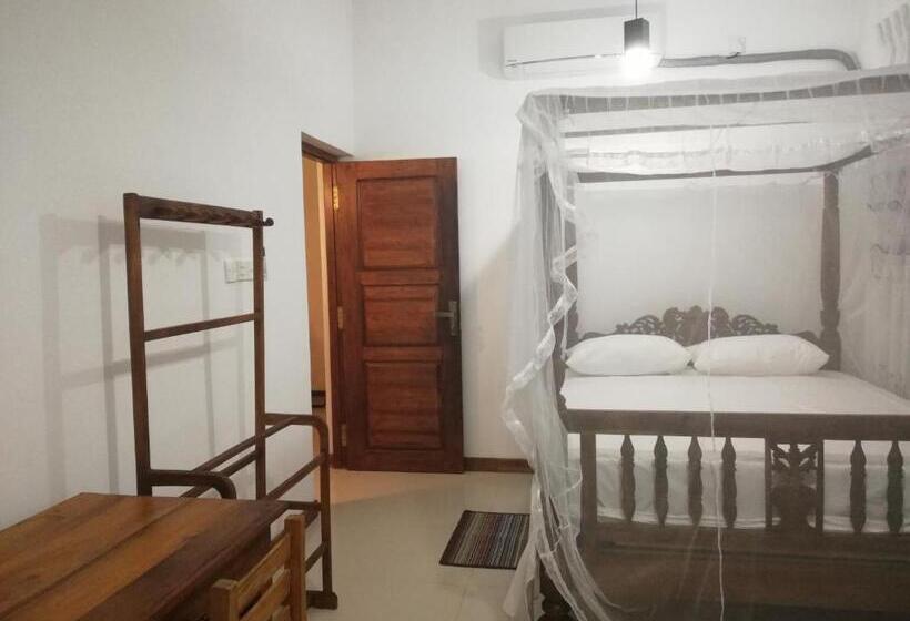 エコノミールーム, Air Port 5 Minutes Super Clean Upul