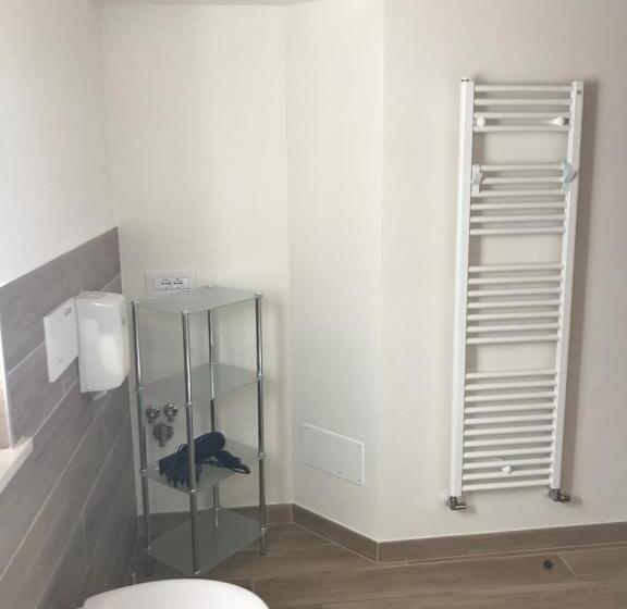 غرفة قياسية مع حمام خارجي, La Cantinetta