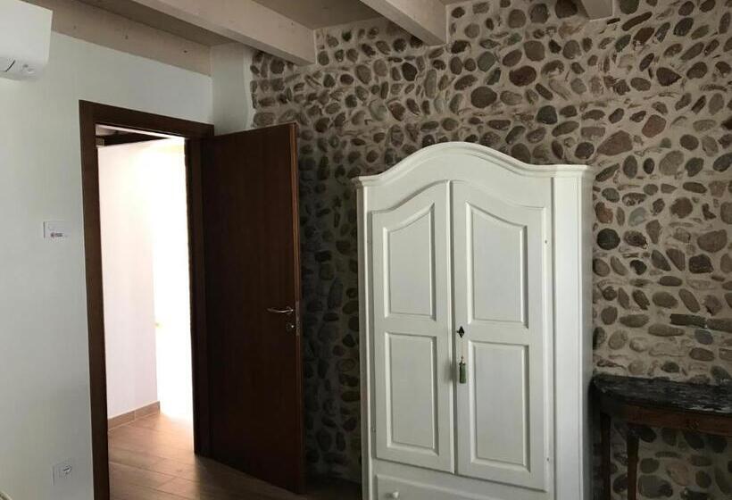 غرفة قياسية مع حمام خارجي, La Cantinetta