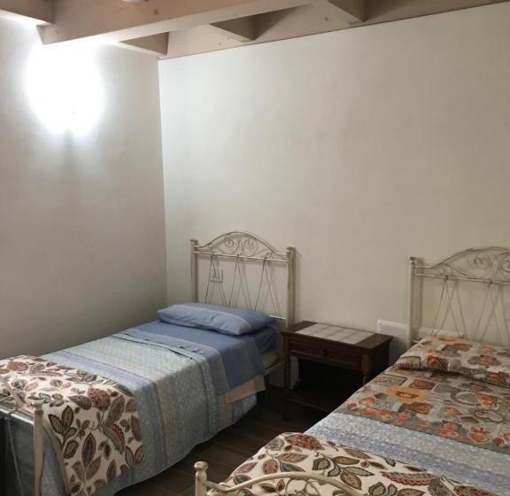 غرفة قياسية مع حمام خارجي, La Cantinetta