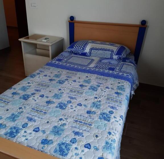 غرفة قياسية فردية, La Cantinetta