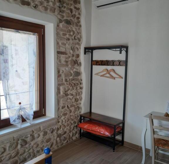 غرفة قياسية فردية, La Cantinetta