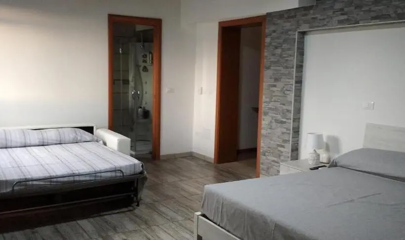 Habitació Quàdruple Estàndard, B&b Leonida