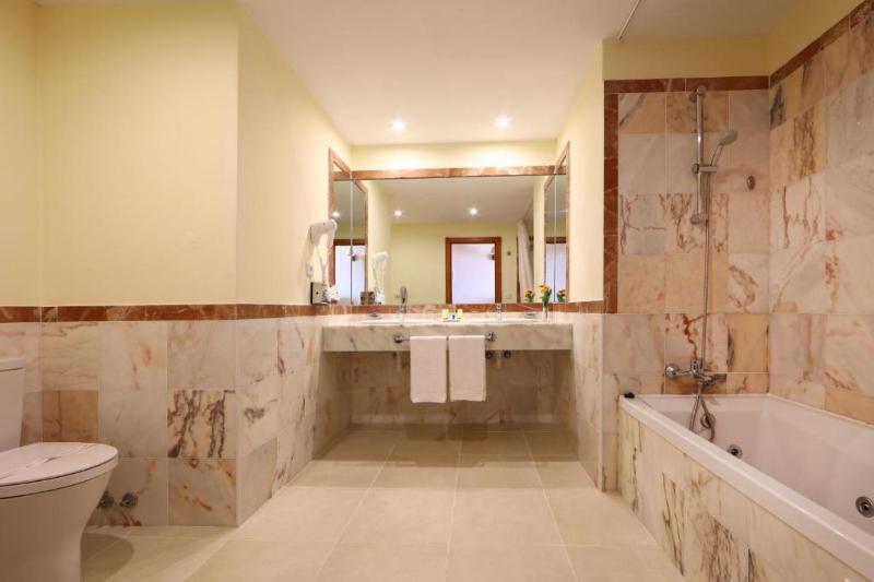 Полулюкс, Bahia Principe Luxury Tenerife