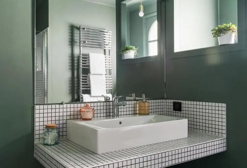 اتاق سوپریور, La Cascade