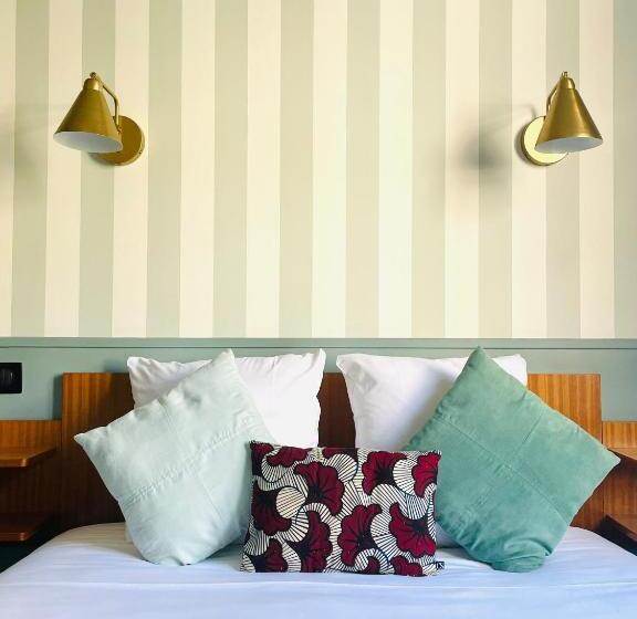 Номер Стандарт Индивидуальный, La Cascade