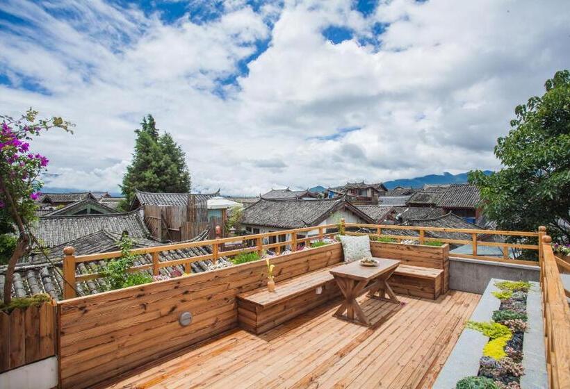 ویلای 3 خوابه, Eden Court