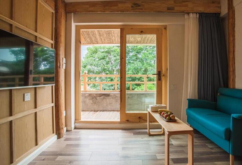 ویلای 3 خوابه, Eden Court