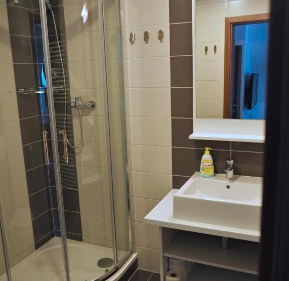 Люкс 2 Спальни, Pension Anja