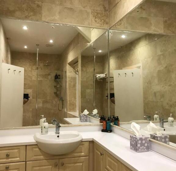 스탠다드 룸 킹사이즈 침대, The Old Rectory